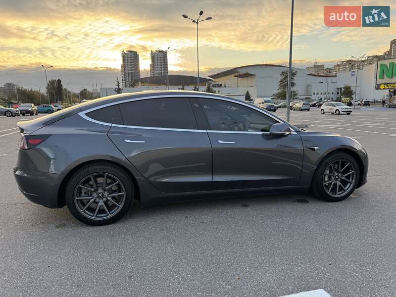 Седан Tesla Model 3 2019 в Києві фото 14 Седан Tesla Model 3 2019 в Києві