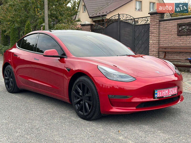 Седан Tesla Model 3 2022 в Киверцах фото 7 Седан Tesla Model 3 2022 в Киверцах