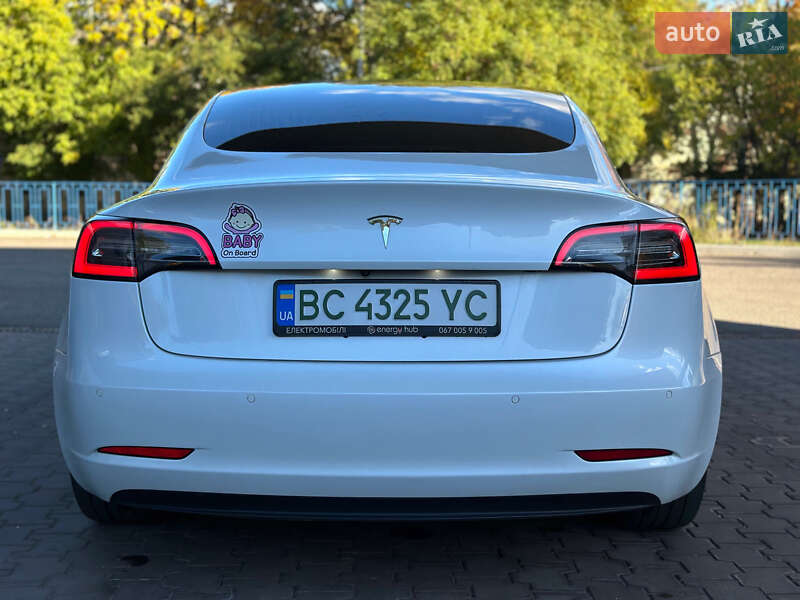 Седан Tesla Model 3 2018 в Николаеве