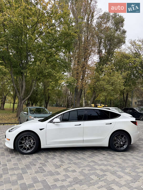 Седан Tesla Model 3 2021 в Запоріжжі фото 10 Седан Tesla Model 3 2021 в Запоріжжі