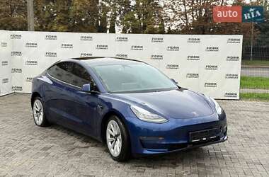 Седан Tesla Model 3 2021 в Луцьку