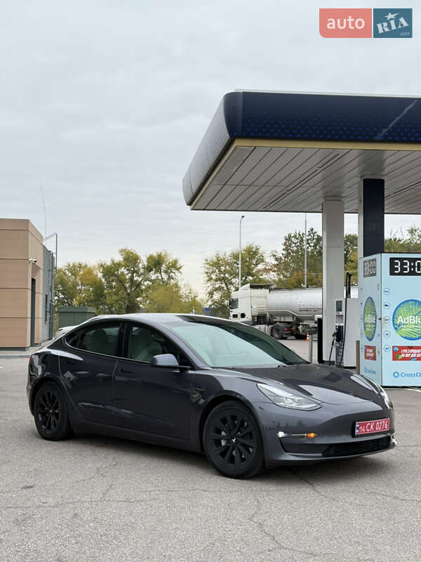 Седан Tesla Model 3 2021 в Дніпрі