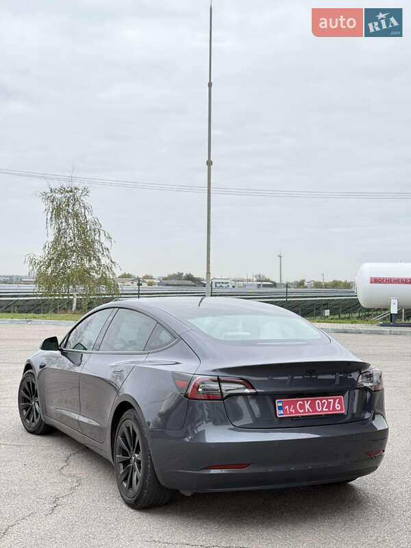 Седан Tesla Model 3 2021 в Дніпрі