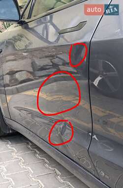 Седан Tesla Model 3 2019 в 