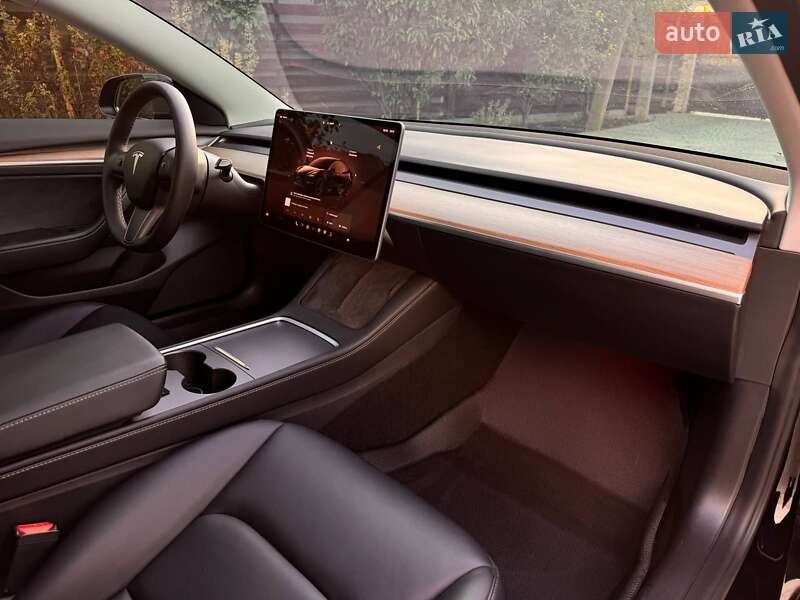 Седан Tesla Model 3 2022 в Одесі
