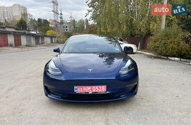 Седан Tesla Model 3 2021 в Киеве