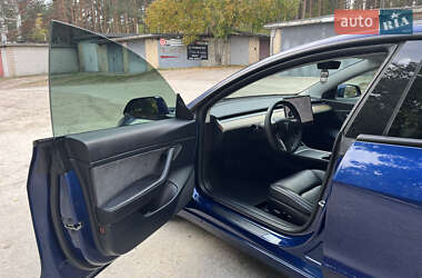 Седан Tesla Model 3 2021 в Киеве