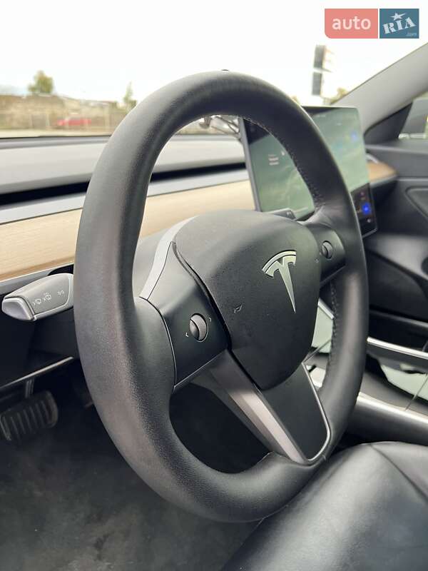 Седан Tesla Model 3 2019 в Сарнах фото 17 Седан Tesla Model 3 2019 в Сарнах