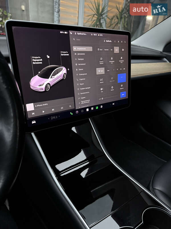 Седан Tesla Model 3 2018 в Рівному