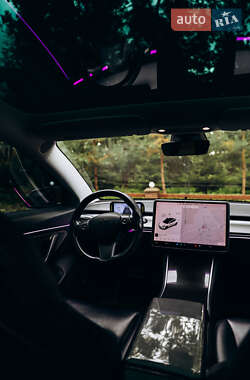 Седан Tesla Model 3 2019 в Львові фото 44 Седан Tesla Model 3 2019 в Львові