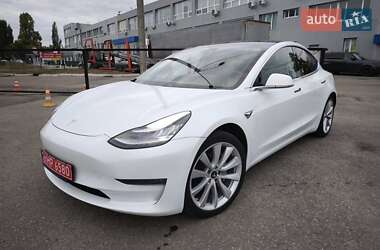 Седан Tesla Model 3 2019 в 