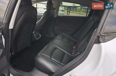 Седан Tesla Model 3 2019 в 