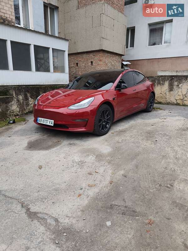 Седан Tesla Model 3 2018 в Виннице