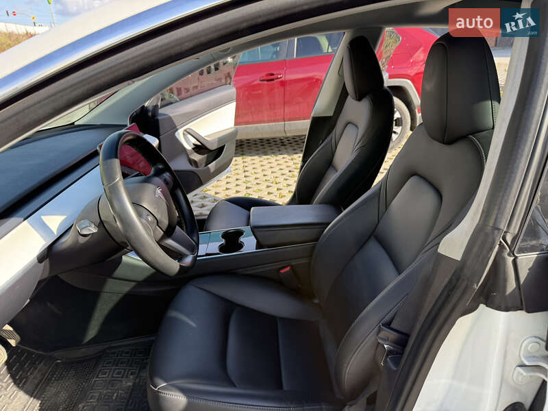Седан Tesla Model 3 2019 в Хмельницком