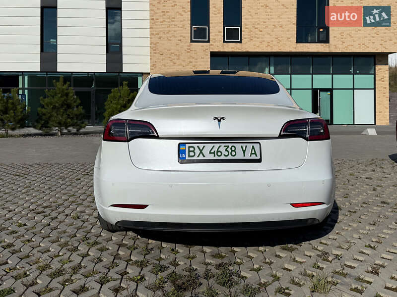 Седан Tesla Model 3 2019 в Хмельницком
