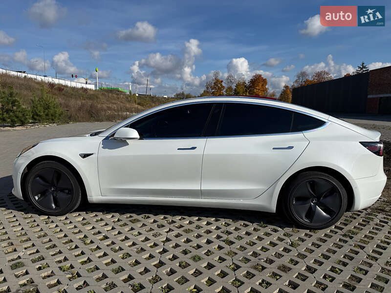 Седан Tesla Model 3 2019 в Хмельницком