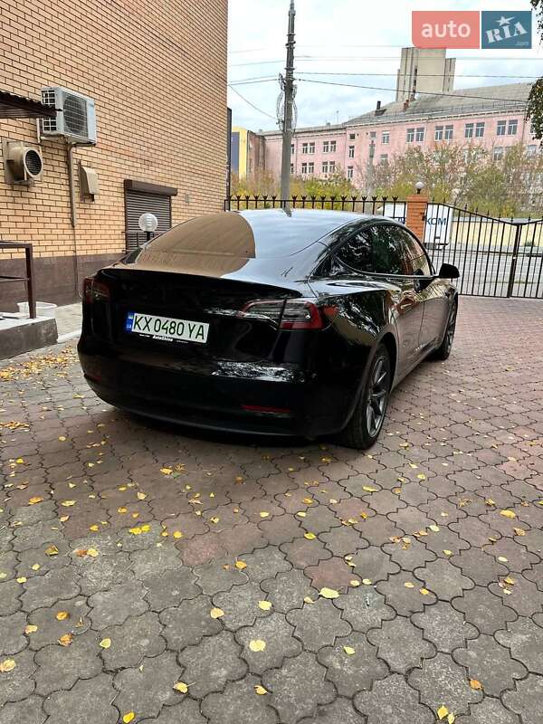 Седан Tesla Model 3 2023 в Харькове