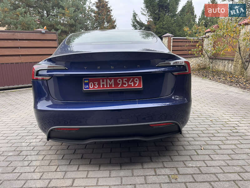 Седан Tesla Model 3 2024 в Львові