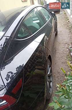 Седан Tesla Model 3 2021 в Самборе