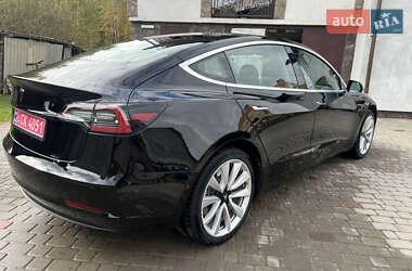 Седан Tesla Model 3 2019 в 