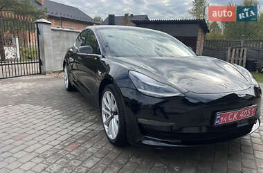 Седан Tesla Model 3 2019 в 