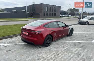 Седан Tesla Model 3 2024 в 