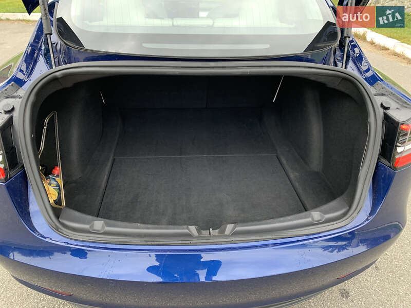 Седан Tesla Model 3 2019 в Барышевке