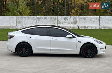 Седан Tesla Model 3 2021 в Луцке