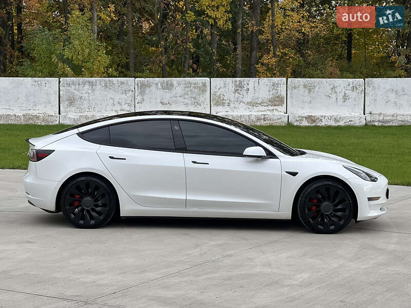 Седан Tesla Model 3 2021 в Луцьку фото 5 Седан Tesla Model 3 2021 в Луцьку