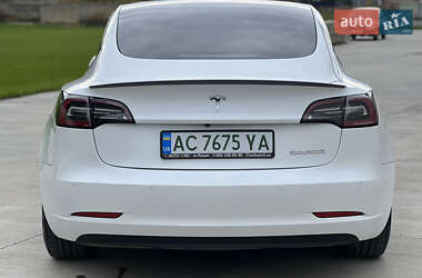 Седан Tesla Model 3 2021 в Луцке