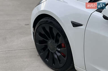 Седан Tesla Model 3 2021 в Луцке