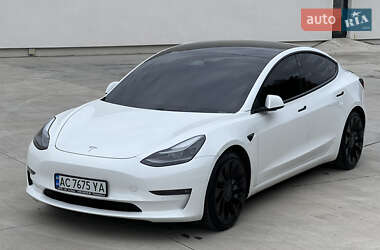 Седан Tesla Model 3 2021 в Луцке
