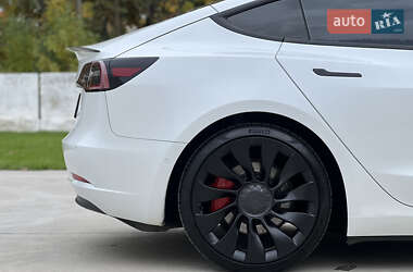 Седан Tesla Model 3 2021 в Луцке