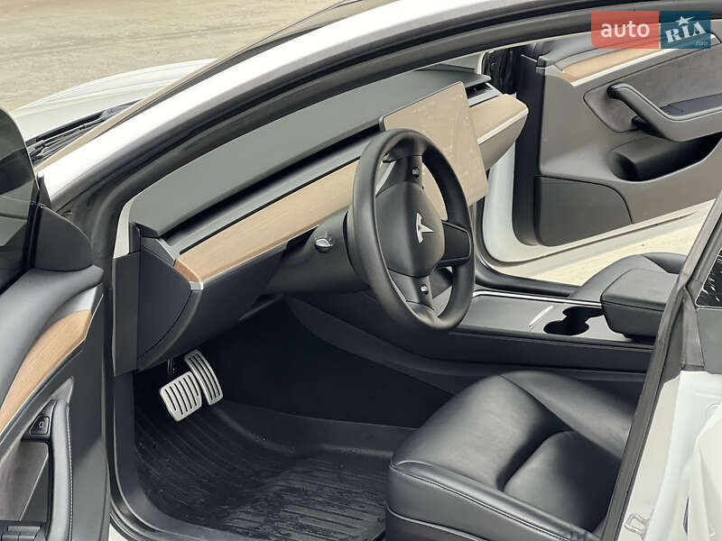 Седан Tesla Model 3 2021 в Луцьку фото 44 Седан Tesla Model 3 2021 в Луцьку