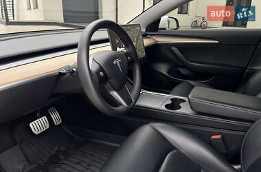 Седан Tesla Model 3 2021 в Луцке