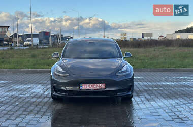 Седан Tesla Model 3 2020 в Луцке