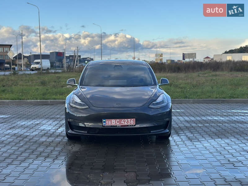 Седан Tesla Model 3 2020 в Луцке фото Седан Tesla Model 3 2020 в Луцке