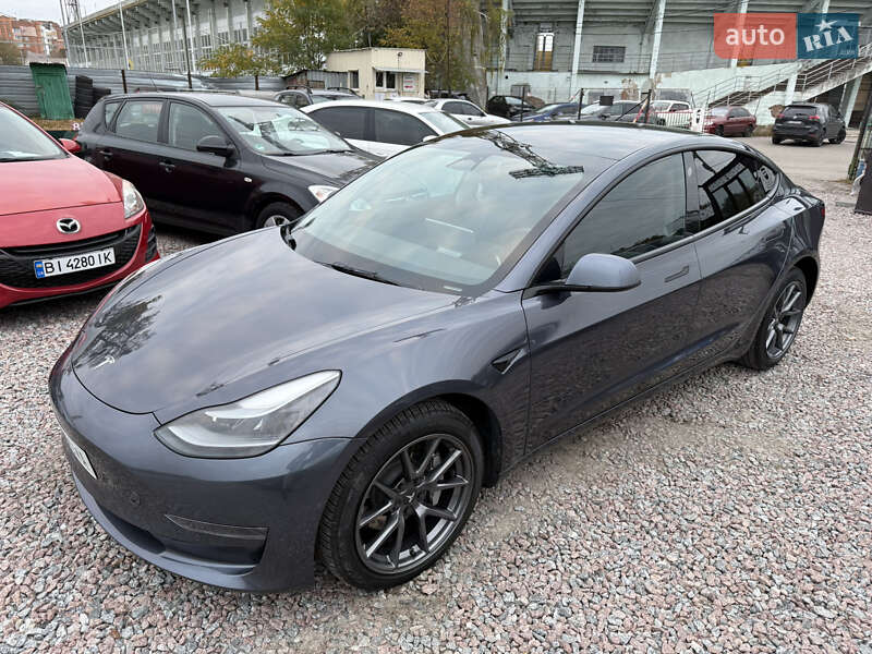 Седан Tesla Model 3 2021 в Полтаве