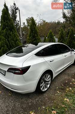 Седан Tesla Model 3 2019 в 