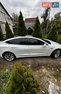 Седан Tesla Model 3 2019 в 