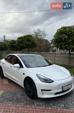 Седан Tesla Model 3 2021 в Луцке