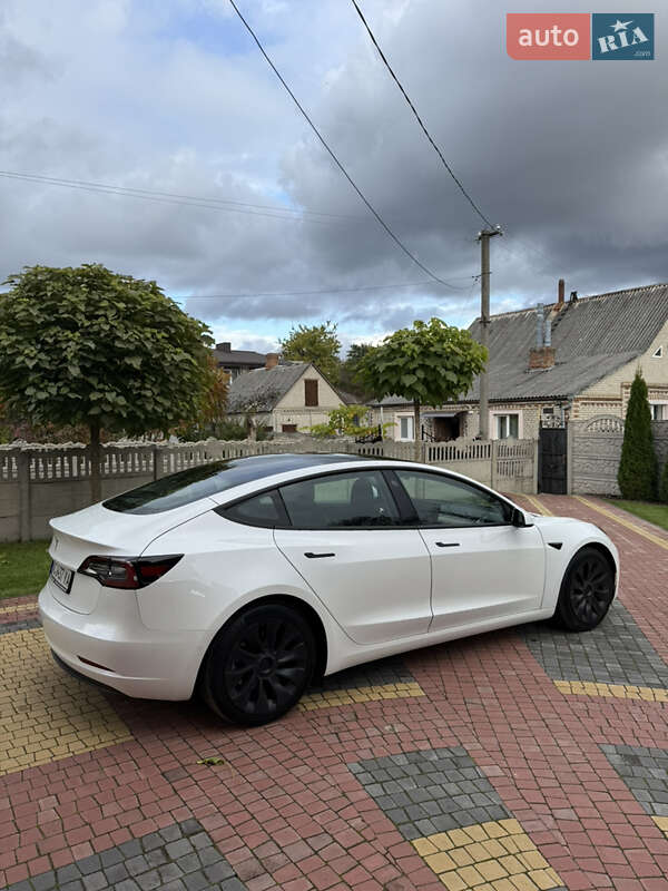 Седан Tesla Model 3 2021 в Луцке фото 13 Седан Tesla Model 3 2021 в Луцке
