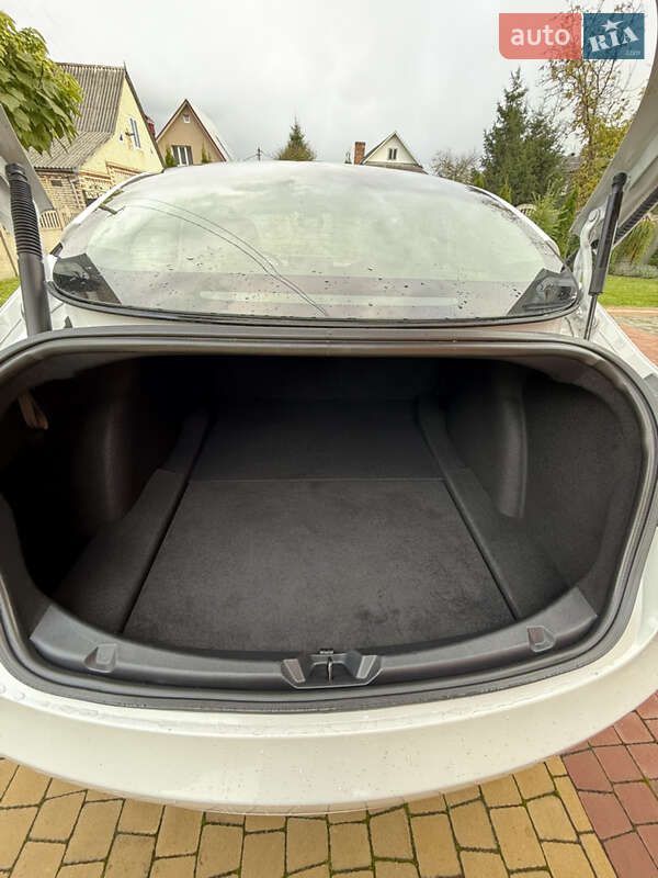 Седан Tesla Model 3 2021 в Луцке фото 26 Седан Tesla Model 3 2021 в Луцке
