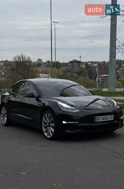 Седан Tesla Model 3 2018 в Виннице