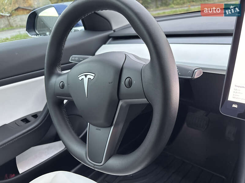Седан Tesla Model 3 2020 в Киеве