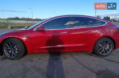 Седан Tesla Model 3 2018 в 