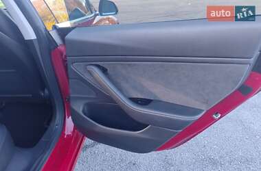 Седан Tesla Model 3 2018 в 