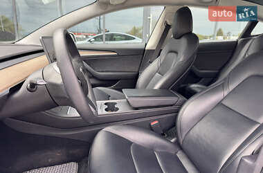 Седан Tesla Model 3 2021 в  фото 18 Седан Tesla Model 3 2021 в
