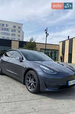 Седан Tesla Model 3 2019 в 