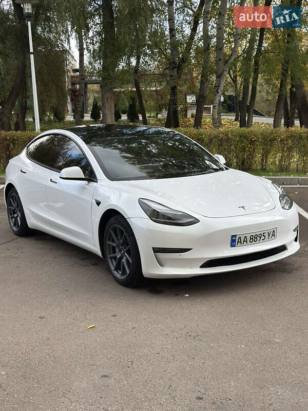 Седан Tesla Model 3 2022 в Чернігові фото Седан Tesla Model 3 2022 в Чернігові